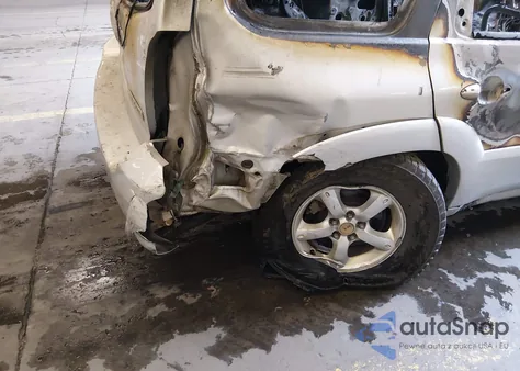 2005 Mazda Tribute S z USA, uszkodzony, nr VIN 4F2CZ94115KM49323